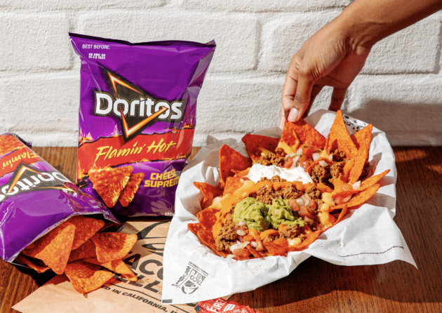 Doritos has teamed up with Taco Bell for National Nachos Day, bringing a limited edition Doritos Flamin&rsquo; Hot Nachos dish to stores nationwide for one month only.
Source: Taco Bell