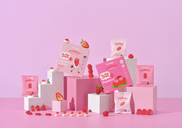 Better-for-you lolly company, Funday Natural Sweets, has launched a new treat to the snack aisle, with its Lil Lolly Lovers packs &ndash; featuring Strawberry and Creams and Raspberry Frogs.
Source: Funday Natural Sweets