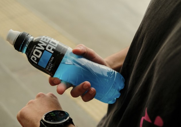 Powerade has launched a fresh new formula for Australian exercise enthusiasts, Powerade ION4 Next Gen Electrolyte Blend, alongside a challenge to win some cash.
Source: Powerade