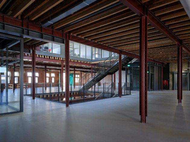 Santos &reg;studio Hans Wilschut