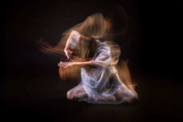 Seven Dances for Seven People. Tra Mi Dinh. Image by Darren Gill