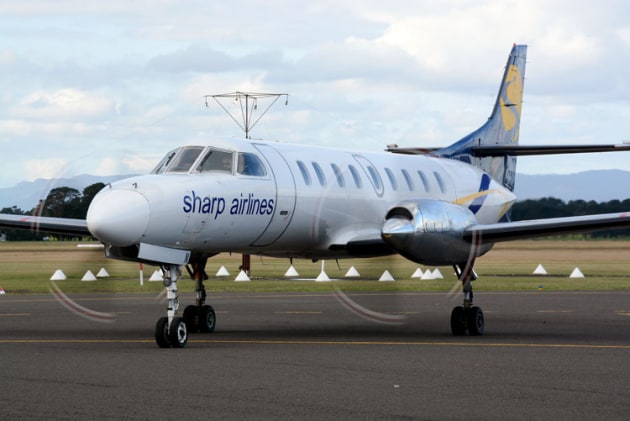 A Sharp Aviation Metroliner arrives at Hamilton, Victoria. (Steve Hitchen)