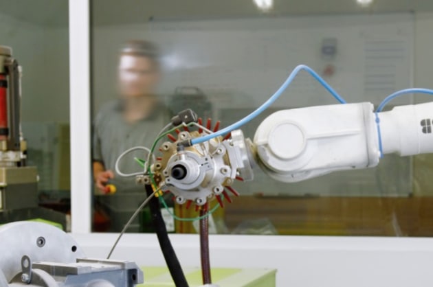 SPD technology accelerates metal powder particles to supersonic speeds in order to cause plastic deformation and bonding.
RUAG