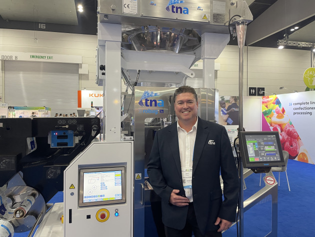 Tetra Pak has appointed a new GM for Australia New Zealand, Jason Rowe, pictured here with eth flagship technology, the robag 3e with autosplicer.