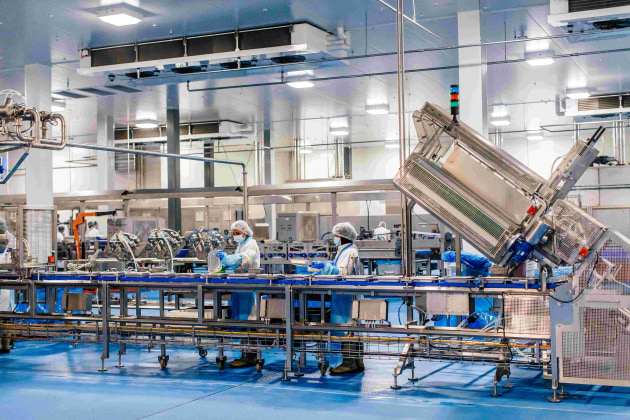 Beak & Johnston's new facility features state-of-the-art technology for ready meal and pastry snack manufacuturing.
