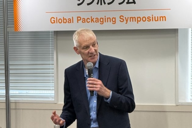 Todd Bukowski, principal at PTIS Global, presenting the findings of packaging industry foresight research at Tokyo Pack 2026.