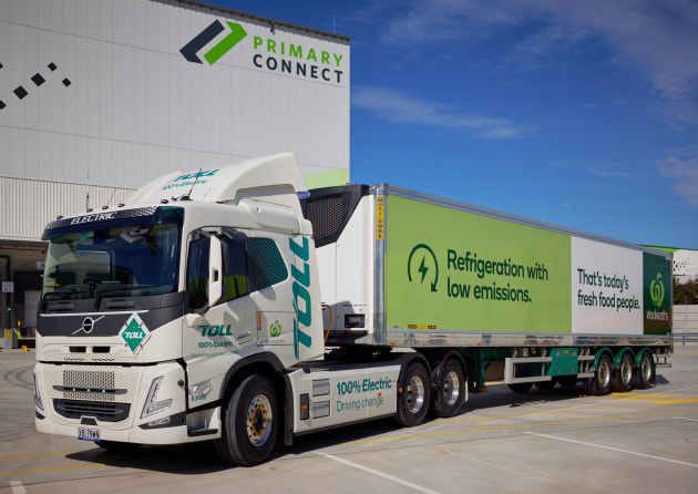 The supply chain arm of Woolworths Group, Primary Connect, is making moves to reduce fuel reliance, with electric prime movers supplied by Toll Group being deployed at the company&rsquo;s Moorebank distribution centre, which was completed in November 2024.
Source: Toll Group