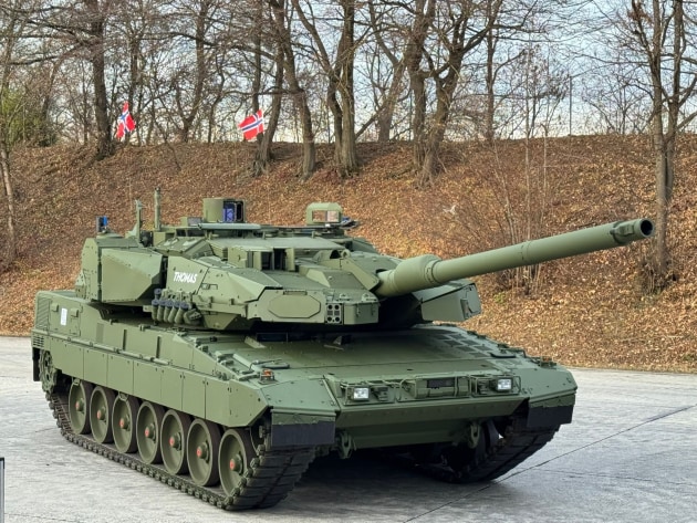 Rafael Advanced Defense Systems has unveiled the first Leopard 2 A8 Main Battle Tanks equipped with the Trophy Active Protection System (APS) at the KNDS Munich.

Credit: Rafael