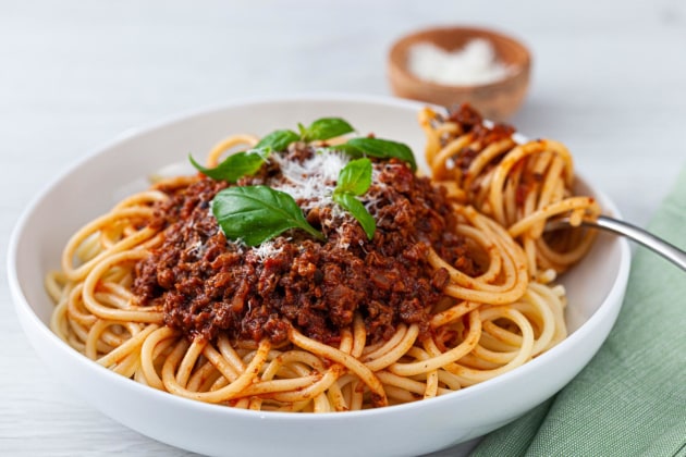 With sustainability now a key pillar of retailer strategies, plant based proteins provide a viable solution to reduce total emissions and work towards net carbon zero, says CEO/founder of v2food Nick Hazell. 
Image: v2food