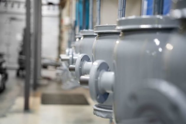 The valves are manufactured in stainless steel.