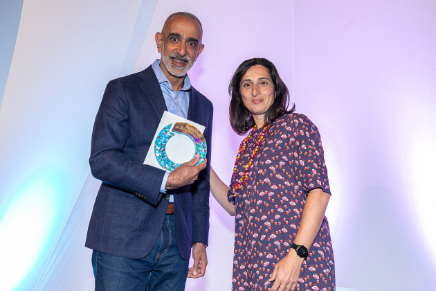 Tetra Pak Oceania sustainability director Vikas Ahuja accepting the OPF Improved Recycling Systems Award from ACOR CEO Suzanne Toumbourou.