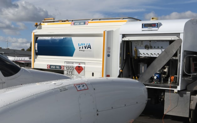 Viva Energy truck refueling a Seminole at Jandakot. (Steve Hitchen)