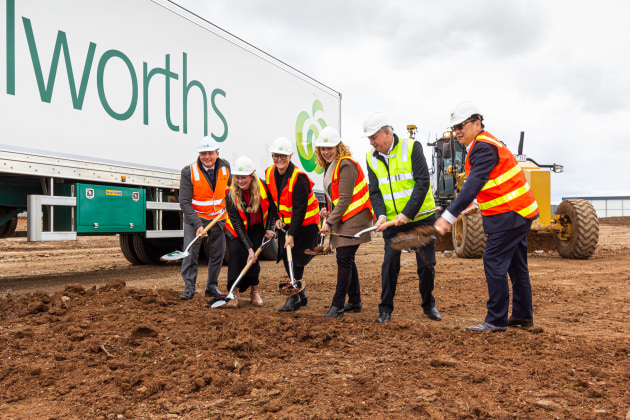 L-R: Andrew Simons head of industrial development at Charter Hall,  Sarah Connolly state member for Tarneit, Mia Shaw Wyndham City mayor, Melissa Horne Victorian Minister for ports and freight, Paul Graham chief supply chain officer at Woolworths and Eric Law director at Vaughan Constructions.