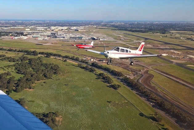 Later, Melbs. Wedgetail formation turns for Kalkallo after departing Melbourne. (Glenda Smith)
