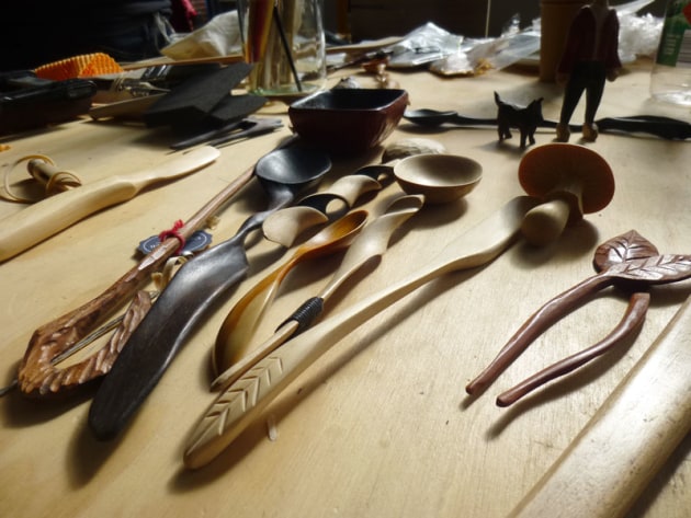 Carol Russell's masterclasses explored spooncarving and wood finishing techniques.