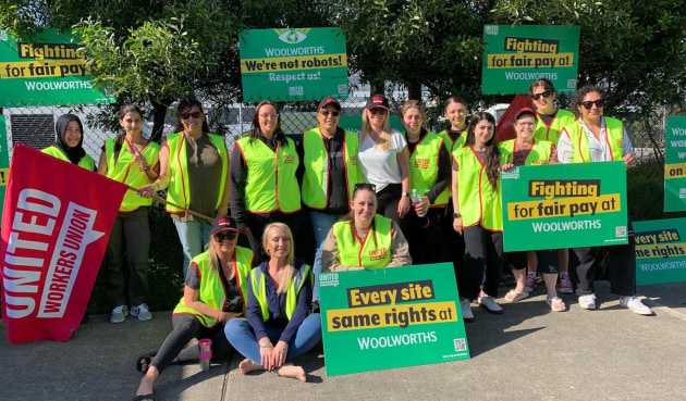 Team from Woolworths' Distribution Centre, Dandenong South, during the strike action over pay and conditions. (Image: United Workers Union)