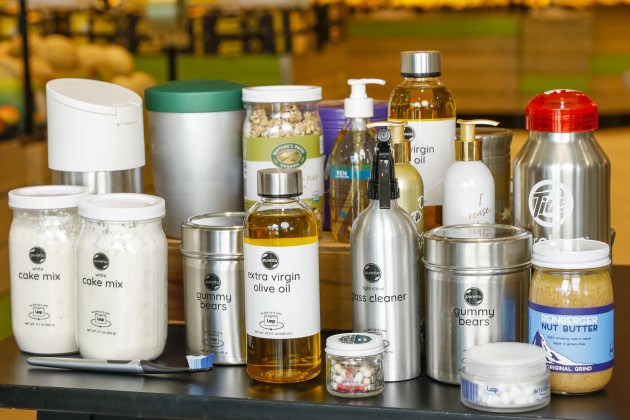 Product samples in Woolworths Loop reusable packaging.