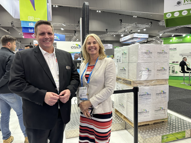 WPO VP Governance, Magnus Sidding, caught up with IPPO president Lindy Hughson on the Matthews stand, where he was representing Evolabel.