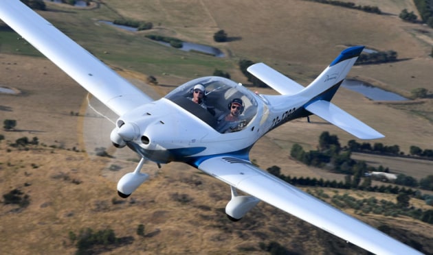 (Aerospool's WT9 Dynamic LSA (Steve Hitchen)
