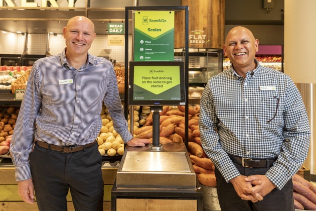 Customers at Woolworths will now be able to view the exact price of loose fruit and veg on new Scan&Go scales, to help customers budget further while they do their shop. Image: Dallas Kilponen, Woolworths Group