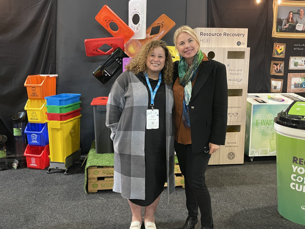 (l-r) Happy reunion: Ball & Doggett&rsquo;s Zaidee Jackson with PKN&rsquo;s Lindy Hughson at AWRE.