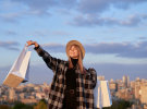 NZ apparel spending falls for 13th straight quarter&nbsp;