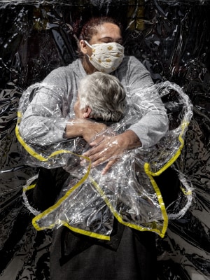Powerful COVID-19 portrait wins World Press Photo of the Year for 2021