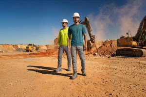 Workwear brand Strauss enters Australia