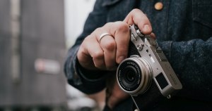 Fujifilm Japan to temporarily cease X100V orders due to huge demand