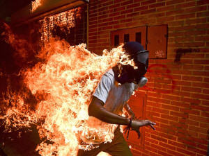 Two Aussies named in top 6 for World Press Photo of the Year award