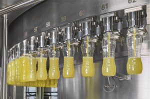 Aseptic drink bottling machine switches it up