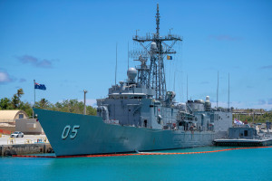 HMAS Melbourne makes final return to Australia