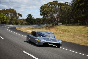 Aussie students go for Bridgestone World Solar Challenge
