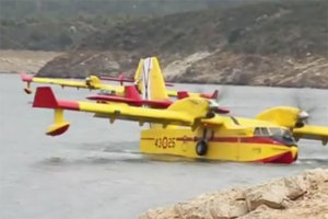 FRIDAY FLYING VIDEO: Spanish Firebombers
