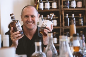 Corowa Distilling, Larry Emdur partner for whisky gold