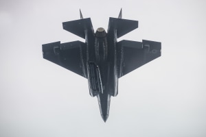 Japan to buy US munitions 