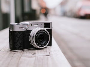 Fujifilm announces X100V