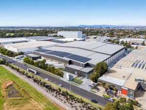 JLL, CBRE cold store released for lease