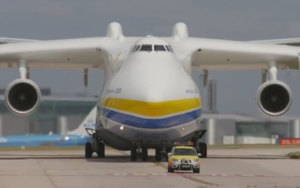 FRIDAY FLYING VIDEO: Antonov 225