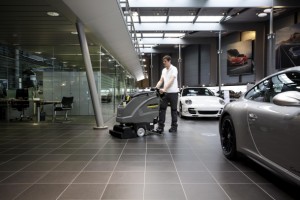 Speedy floor cleaning with Karcher 