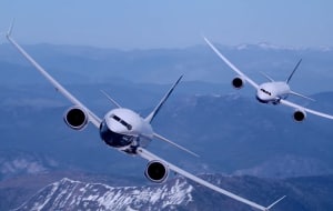 FRIDAY FLYING VIDEO: Boeing Formation