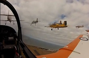 FRIDAY FLYING VIDEO: RAAF Trainer Formation
