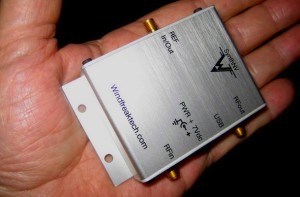 Windfreak Technologies &ndash; SynthNV RF Signal Generator/RF Power Dectector/ Scalar Network Analyzer