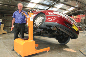 Car Lifta works beyond the crash repair shop