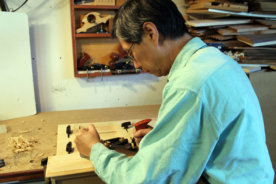 Four Workholding Jigs for Handplaning