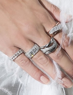 Michael Hill dazzles