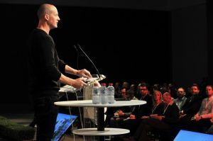 LIVE: How to turn consumers into content creators