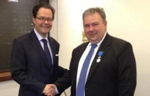 EADS CEO awarded prestigious French award