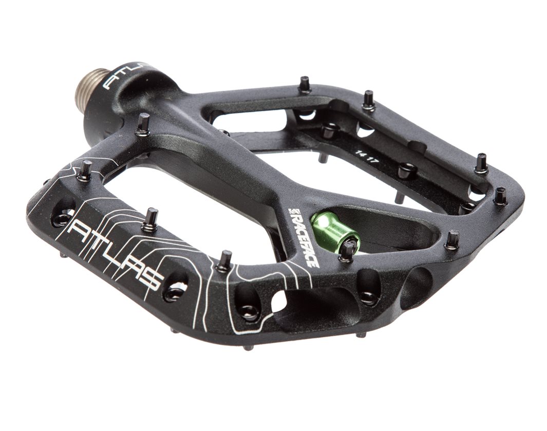 ISOLATION BIKING: Flat Pedals vs Clips