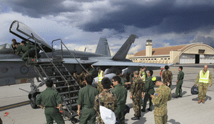 Australia teams with Japanese for air combat training 